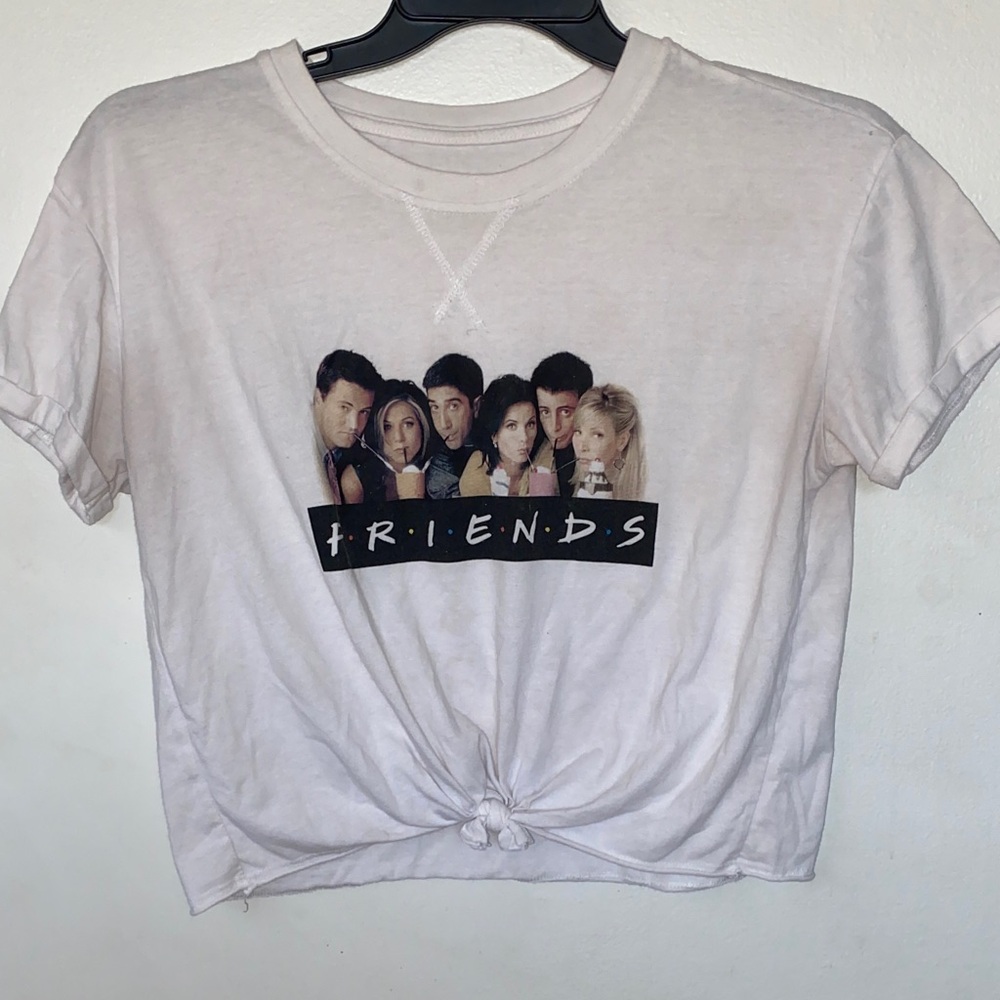 FRIENDS Graphic Short Sleeve Crop Top